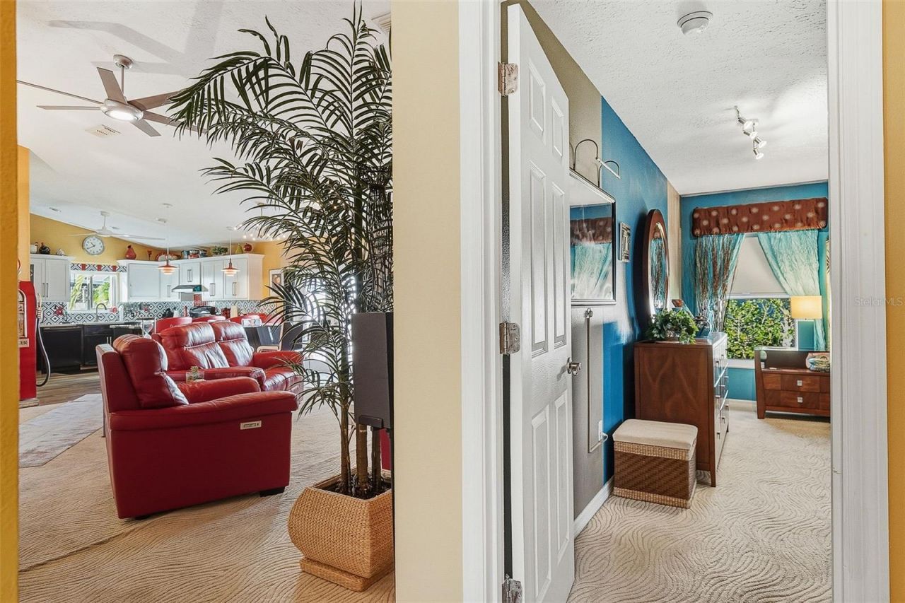 7728 34th Court E, Sarasota, FL 34243 Photo