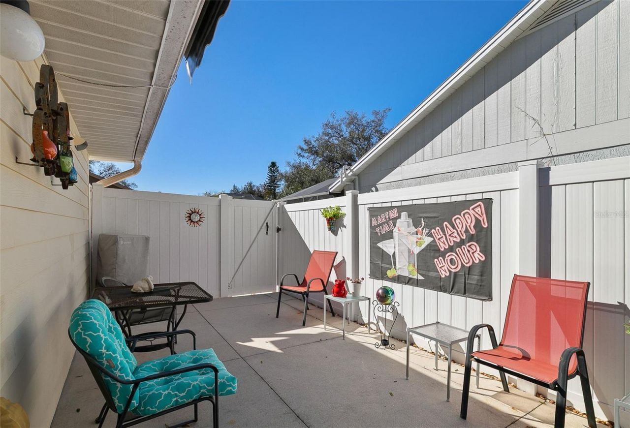 7728 34th Court E, Sarasota, FL 34243 Photo