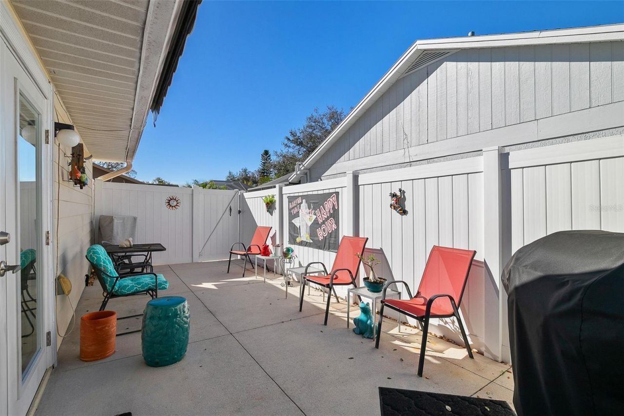 7728 34th Court E, Sarasota, FL 34243 Photo