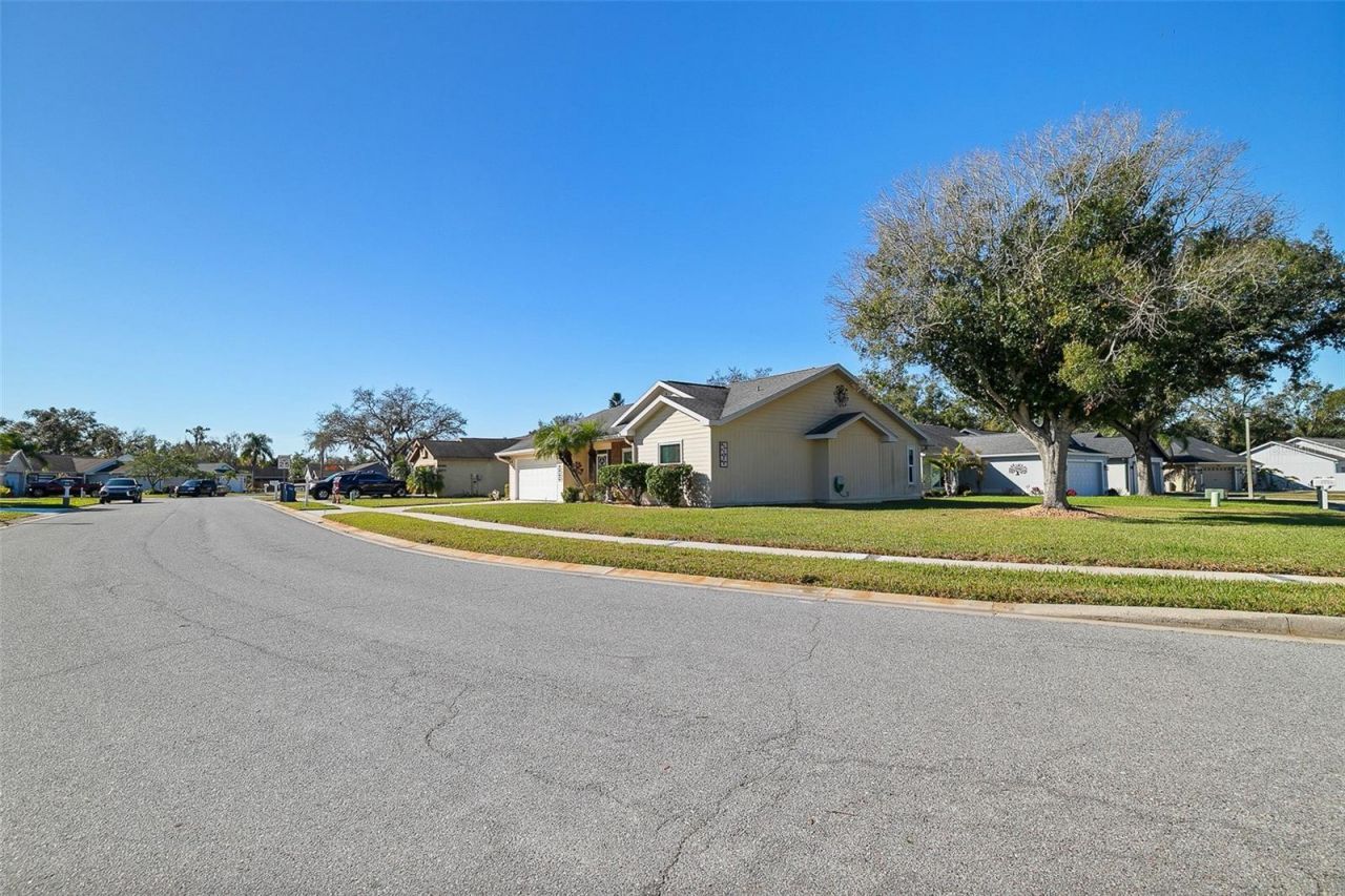7728 34th Court E, Sarasota, FL 34243 Photo