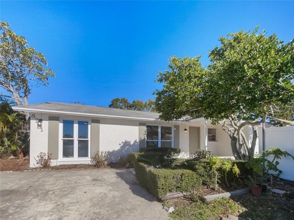 8711 CORDIAL COURT, TAMPA, FL 33634