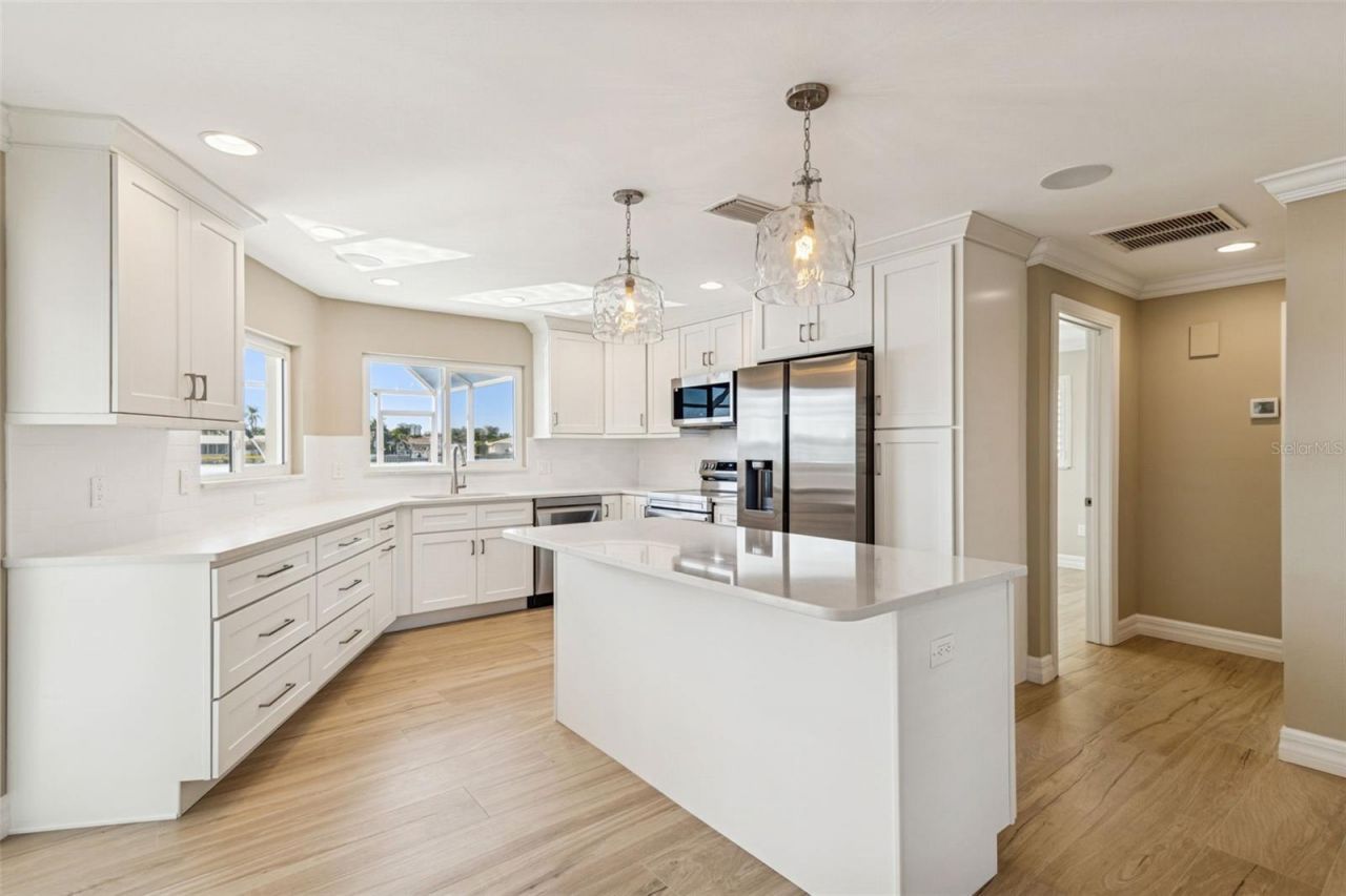 7864 9th Avenue S, Saint Petersburg, FL 33707 Photo