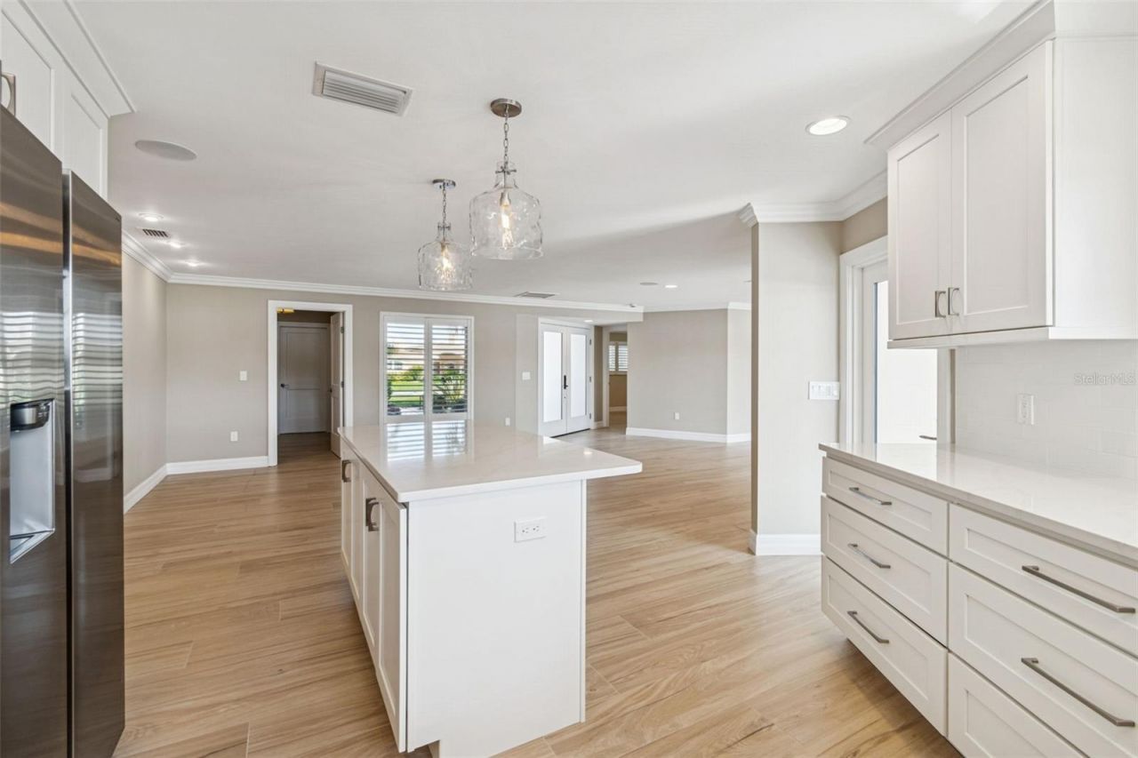 7864 9th Avenue S, Saint Petersburg, FL 33707 Photo