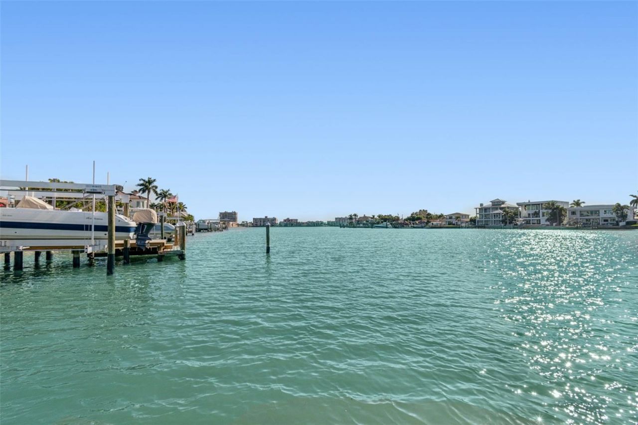 7864 9th Avenue S, Saint Petersburg, FL 33707 Photo