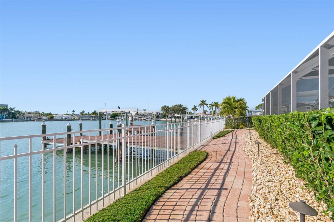 7864 9th Avenue S, Saint Petersburg, FL 33707 Photo