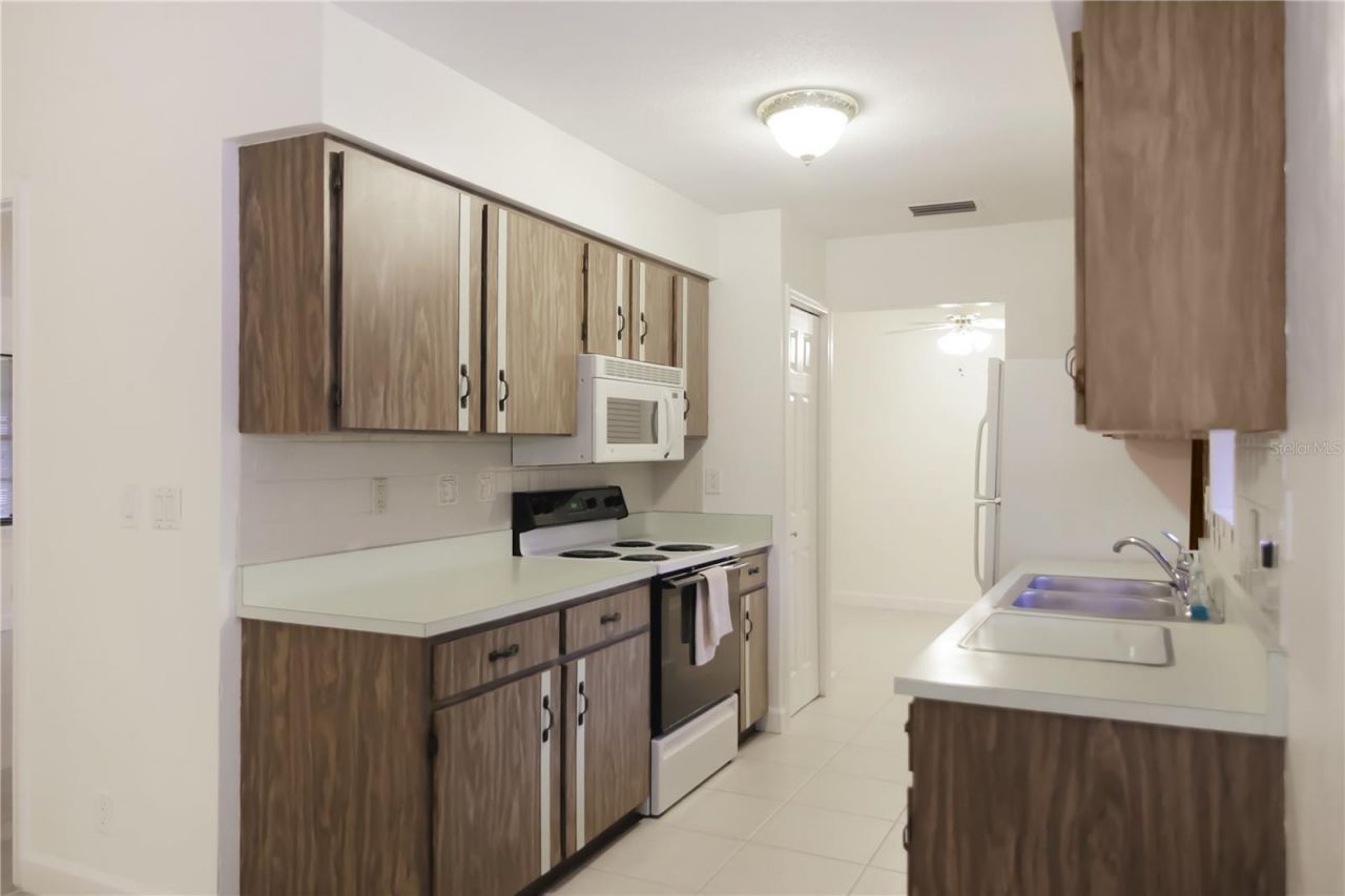 937 Chickadee Drive, Port Orange, FL 32127 Photo