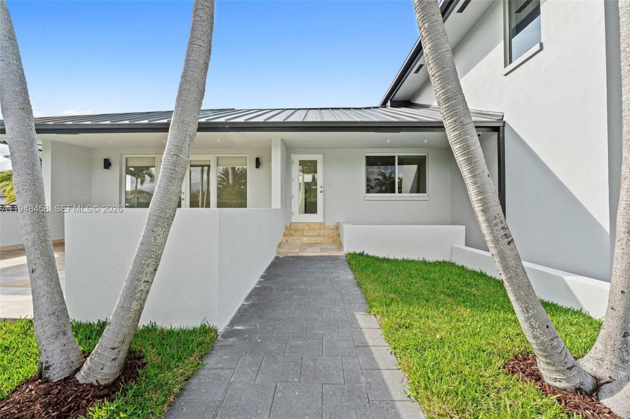 9901 NW 130th St , Hialeah Gardens, FL 33018 Photo