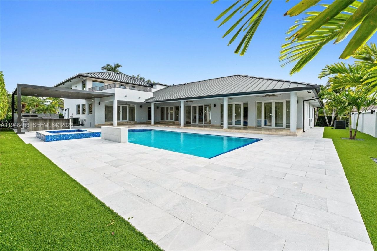 9901 NW 130th St , Hialeah Gardens, FL 33018 Photo