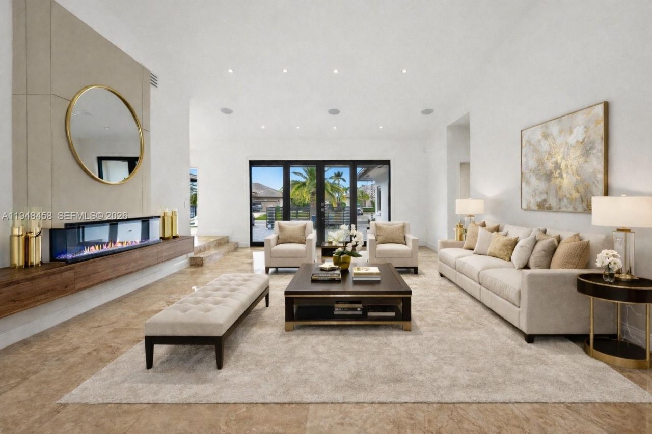 9901 NW 130th St , Hialeah Gardens, FL 33018 Photo