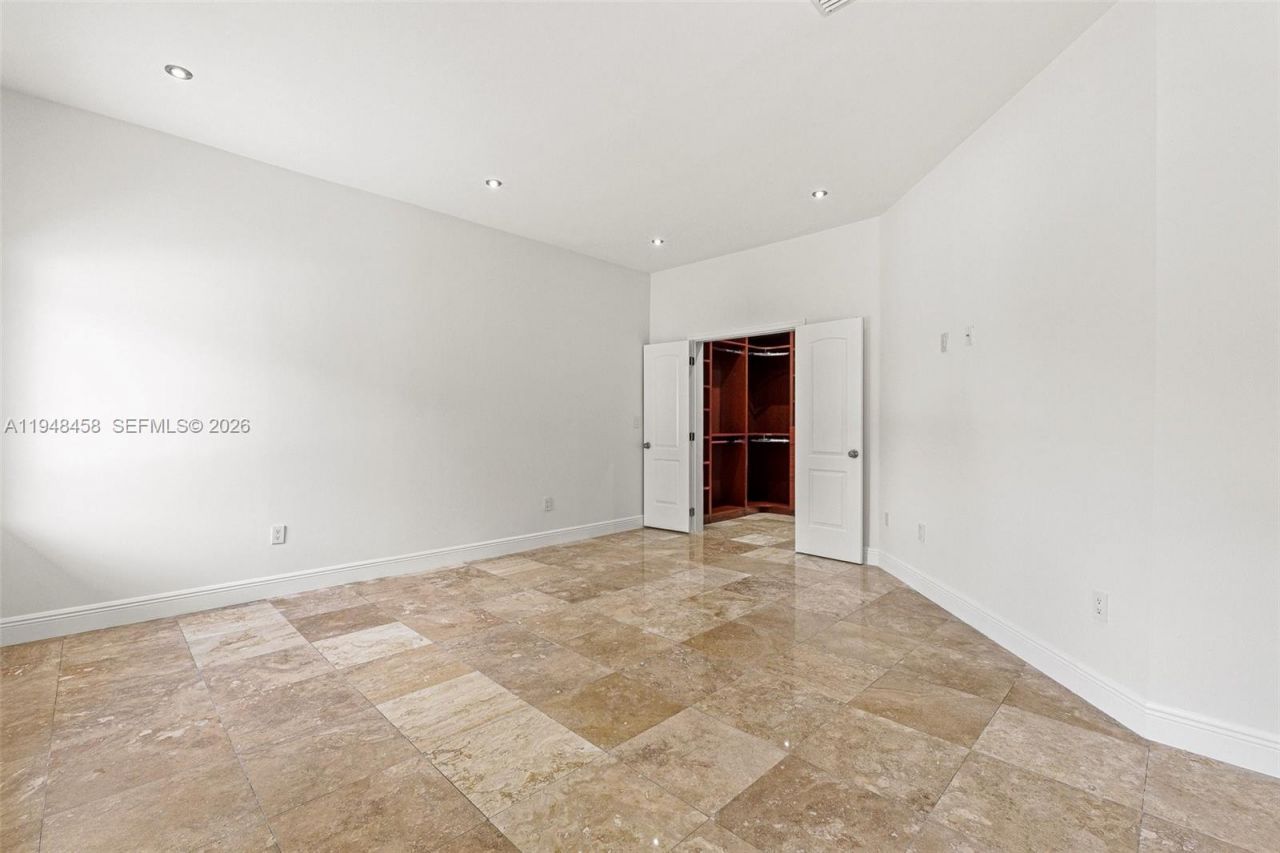 9901 NW 130th St , Hialeah Gardens, FL 33018 Photo