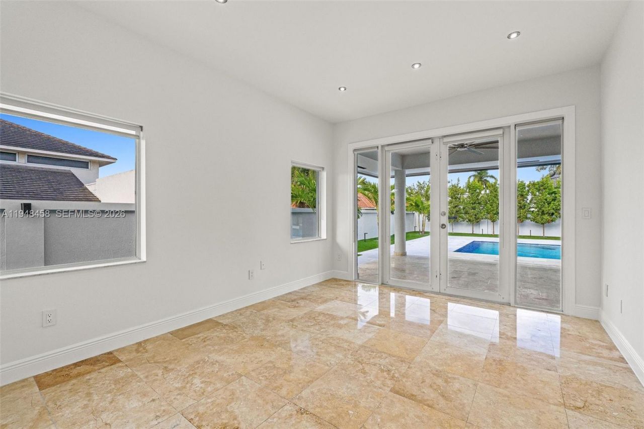 9901 NW 130th St , Hialeah Gardens, FL 33018 Photo