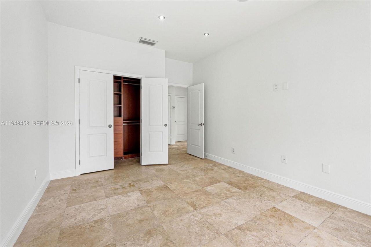 9901 NW 130th St , Hialeah Gardens, FL 33018 Photo