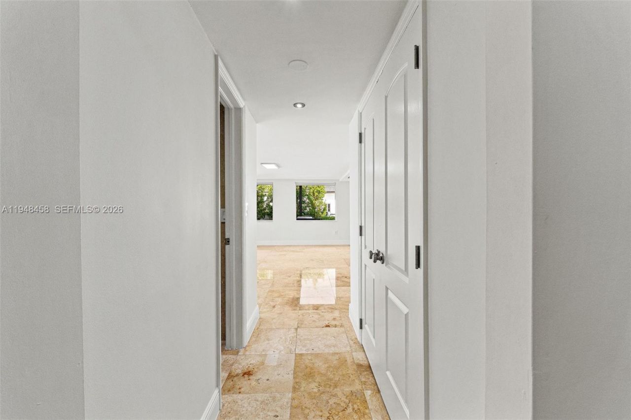 9901 NW 130th St , Hialeah Gardens, FL 33018 Photo