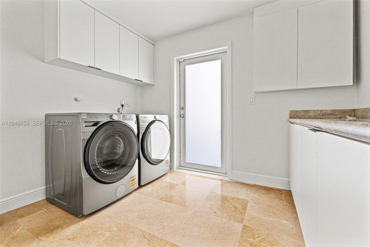 9901 NW 130th St , Hialeah Gardens, FL 33018 Photo