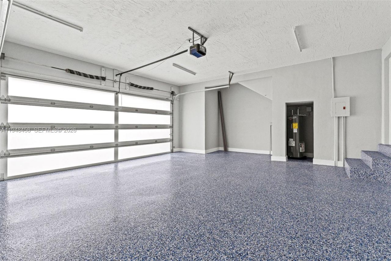 9901 NW 130th St , Hialeah Gardens, FL 33018 Photo