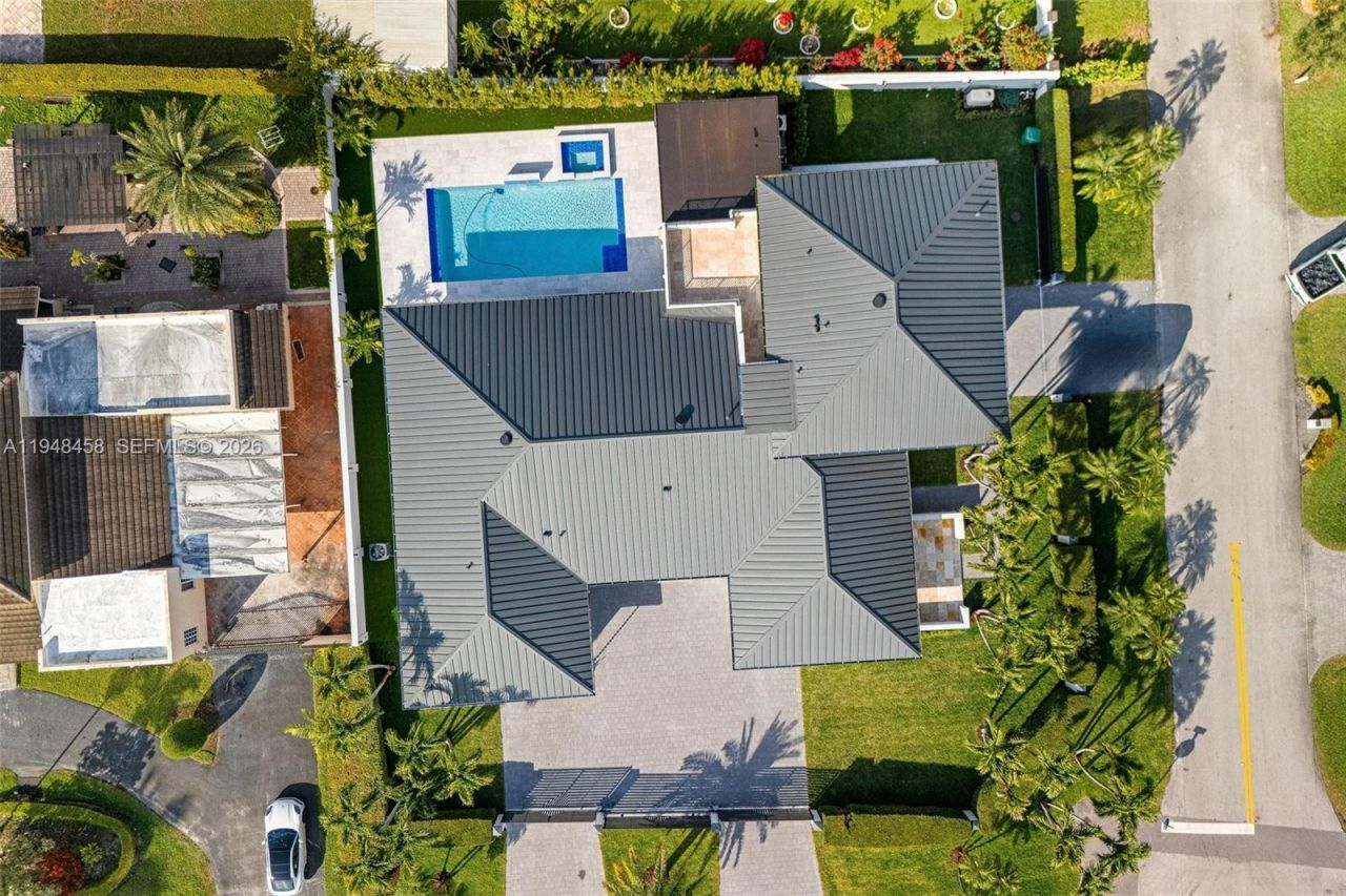 9901 NW 130th St , Hialeah Gardens, FL 33018 Photo