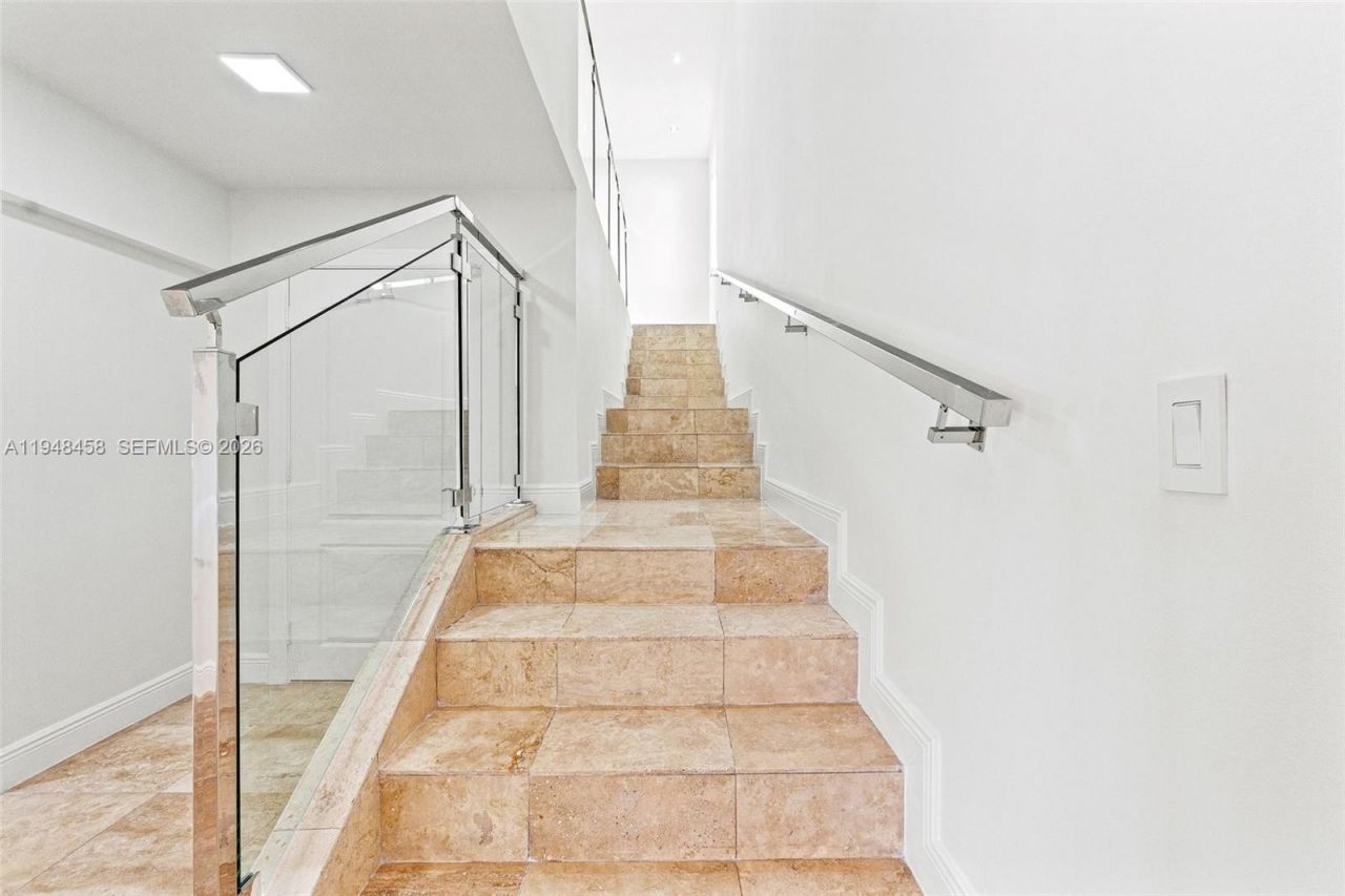 9901 NW 130th St , Hialeah Gardens, FL 33018 Photo