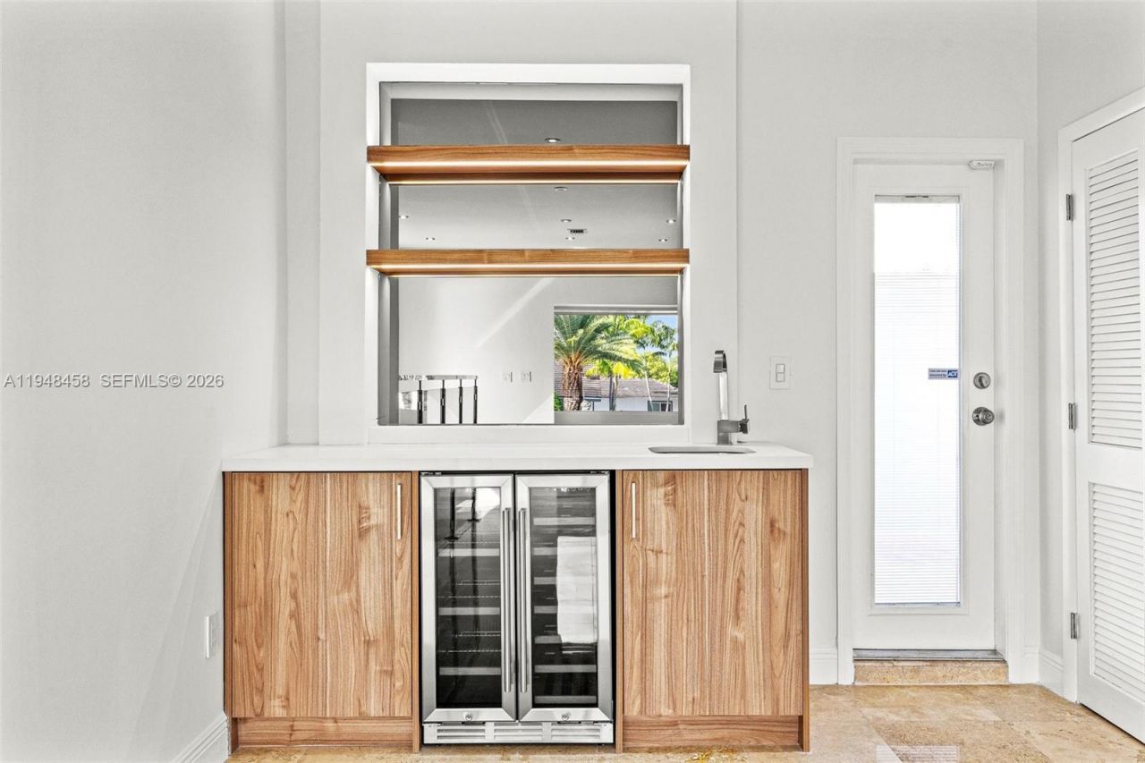 9901 NW 130th St , Hialeah Gardens, FL 33018 Photo