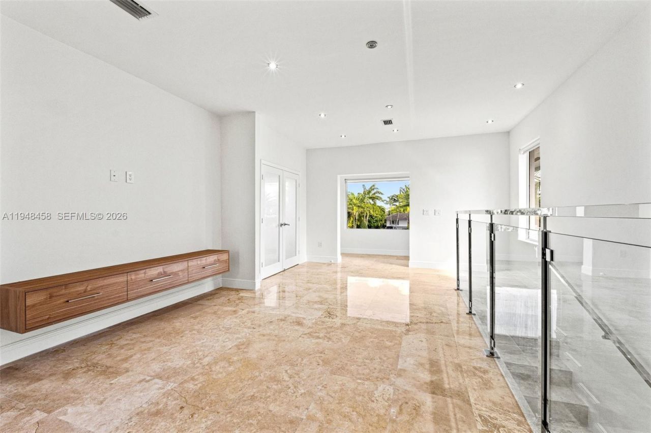 9901 NW 130th St , Hialeah Gardens, FL 33018 Photo