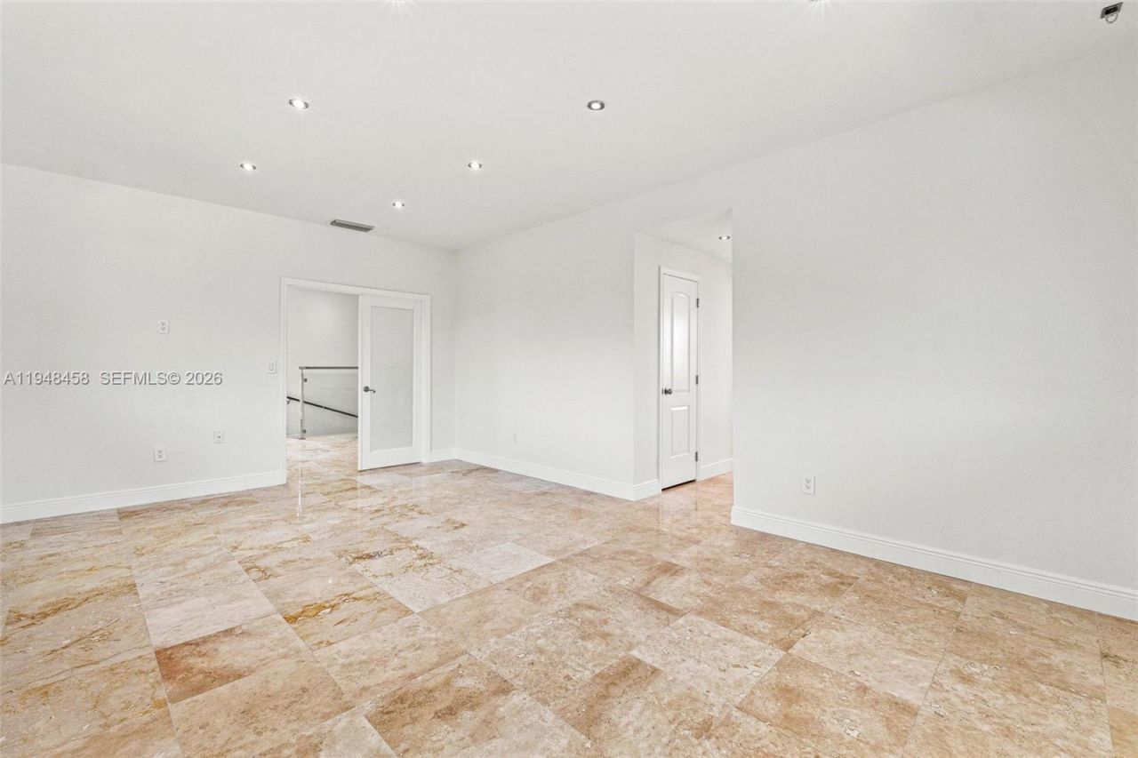 9901 NW 130th St , Hialeah Gardens, FL 33018 Photo