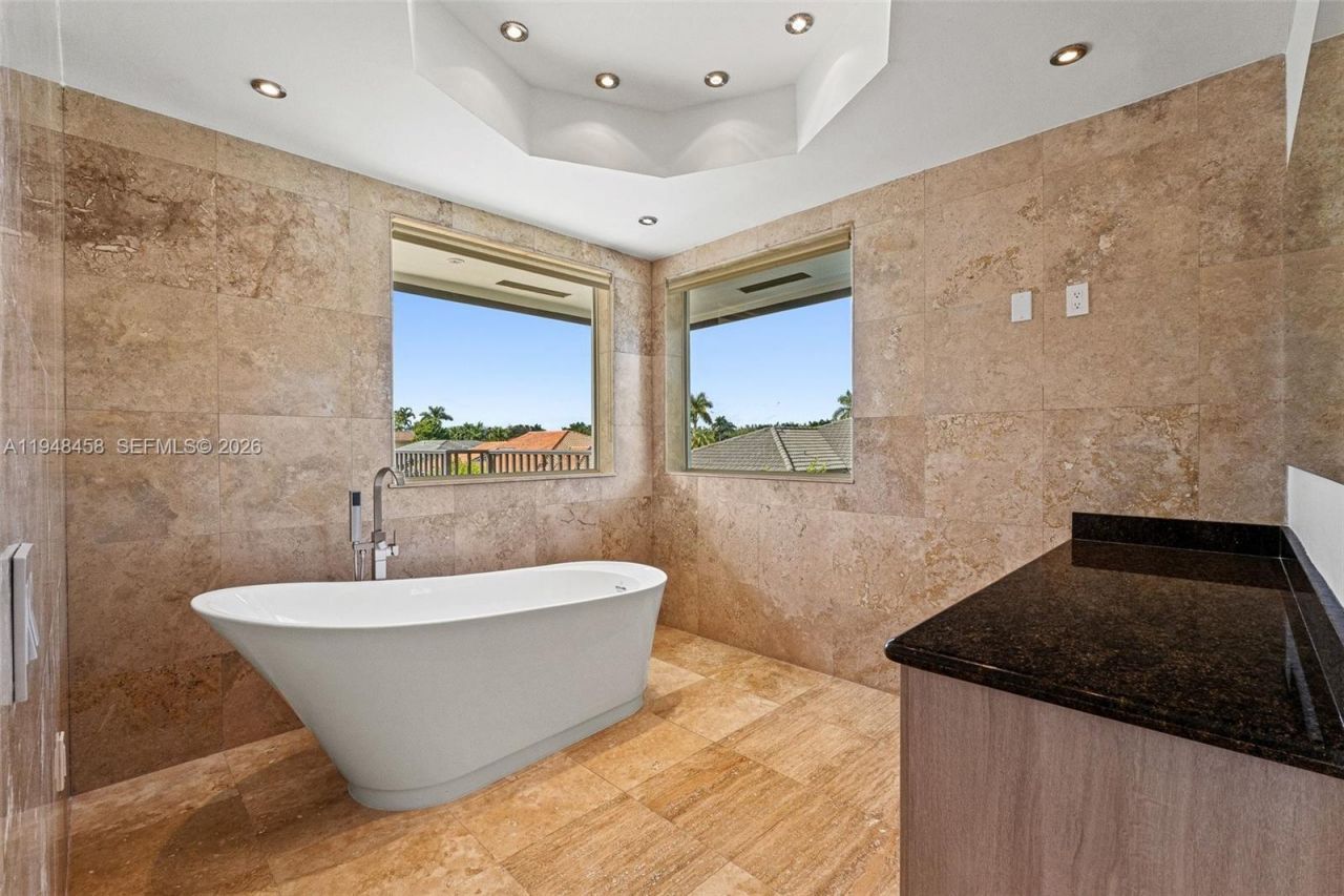 9901 NW 130th St , Hialeah Gardens, FL 33018 Photo