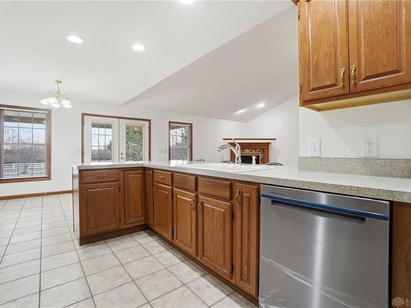 9048 Bedford Court, Clearcreek Township, OH 45458 Photo 11