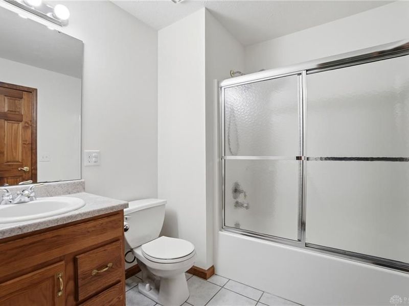 9048 Bedford Court, Clearcreek Township, OH 45458 Photo 19