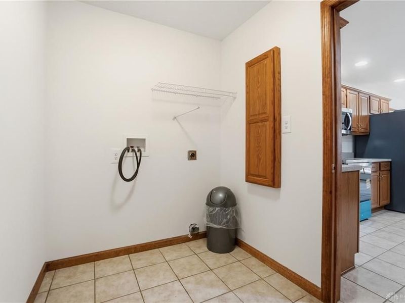 9048 Bedford Court, Clearcreek Township, OH 45458 Photo 22