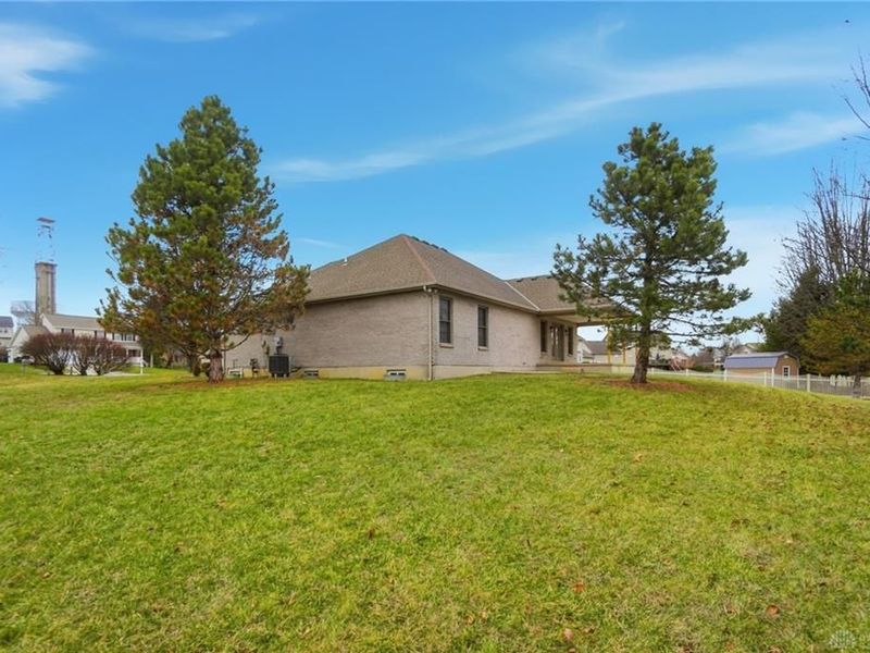 9048 Bedford Court, Clearcreek Township, OH 45458 Photo 25