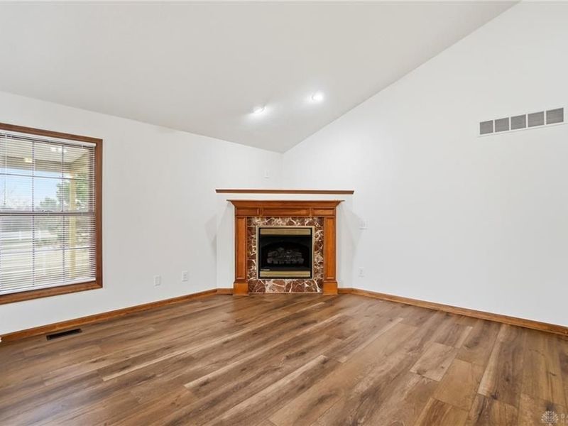 9048 Bedford Court, Clearcreek Township, OH 45458 Photo 6