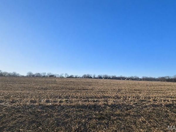 2285 Staunton Road, Troy, IL 62294