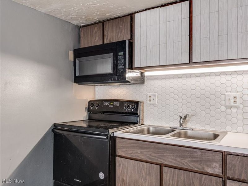 2331 E Market Street, Unit 615, Akron, OH 44312 Photo 8