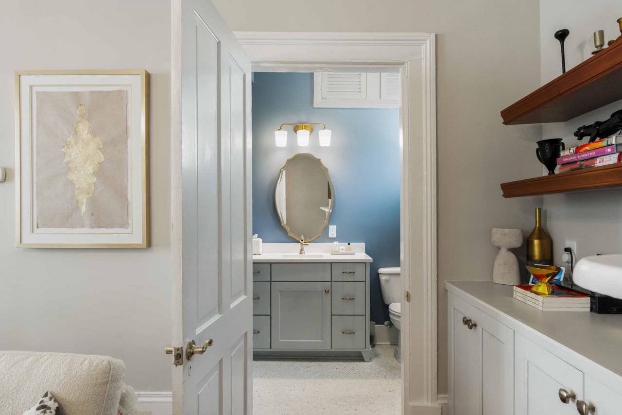 100 Queen Street Photo 10