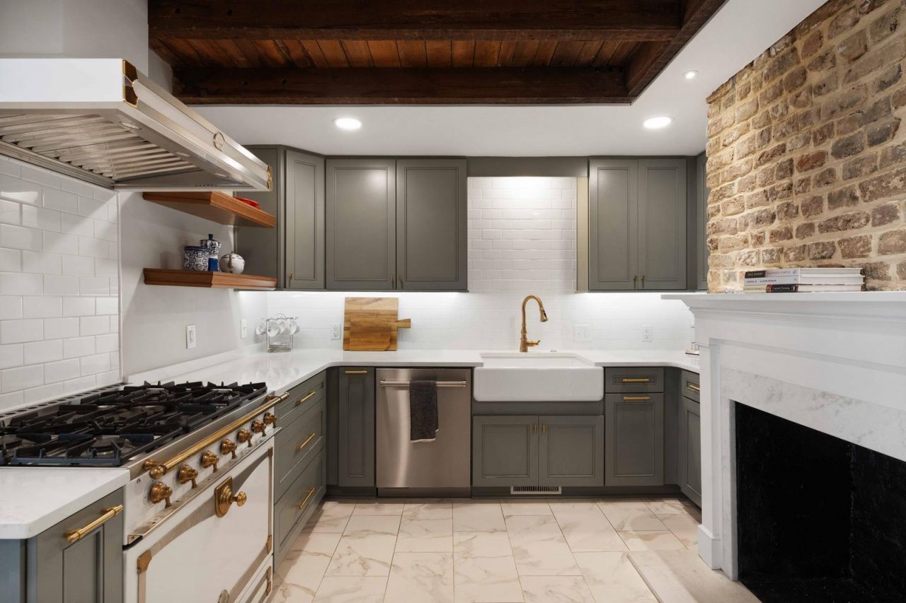 100 Queen Street Photo 13