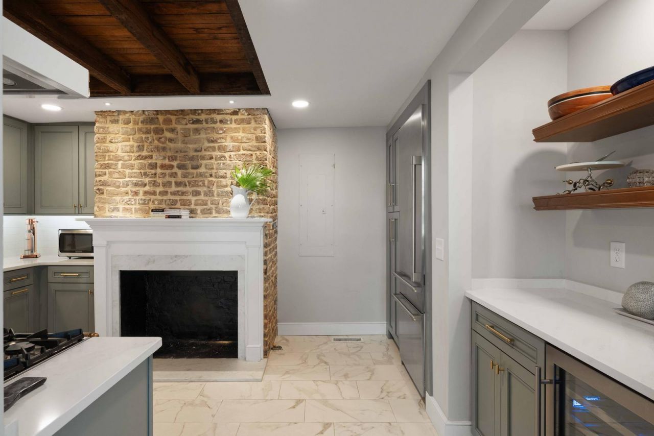 100 Queen Street Photo 14