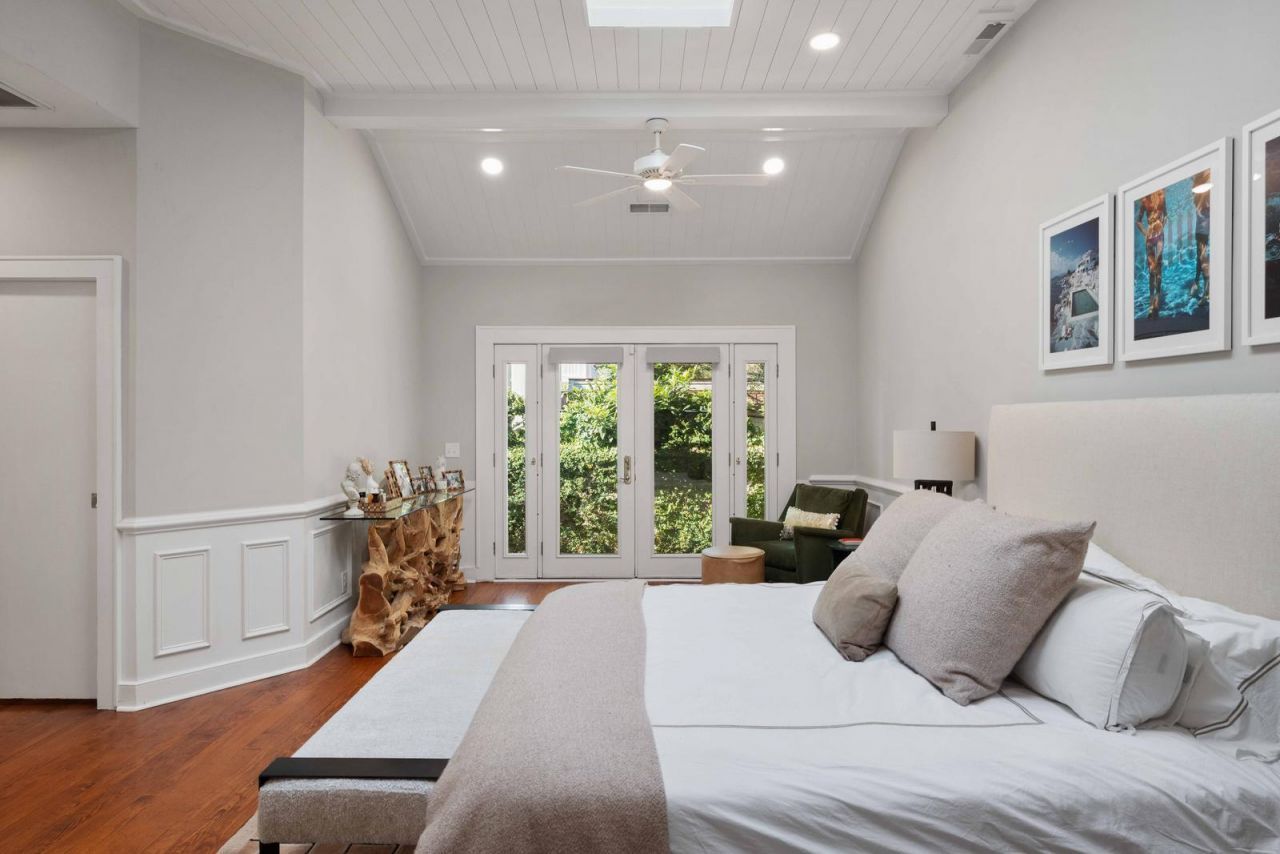 100 Queen Street Photo 20