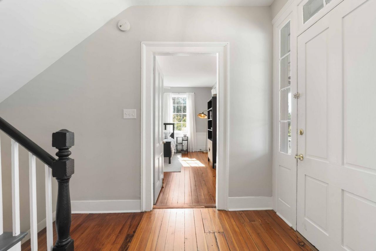 100 Queen Street Photo 33