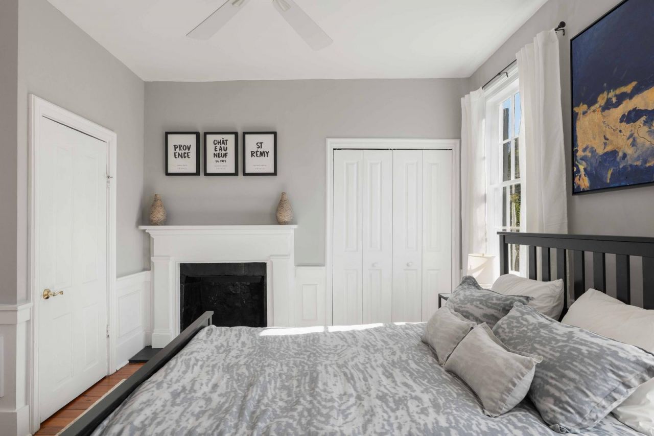 100 Queen Street Photo 35