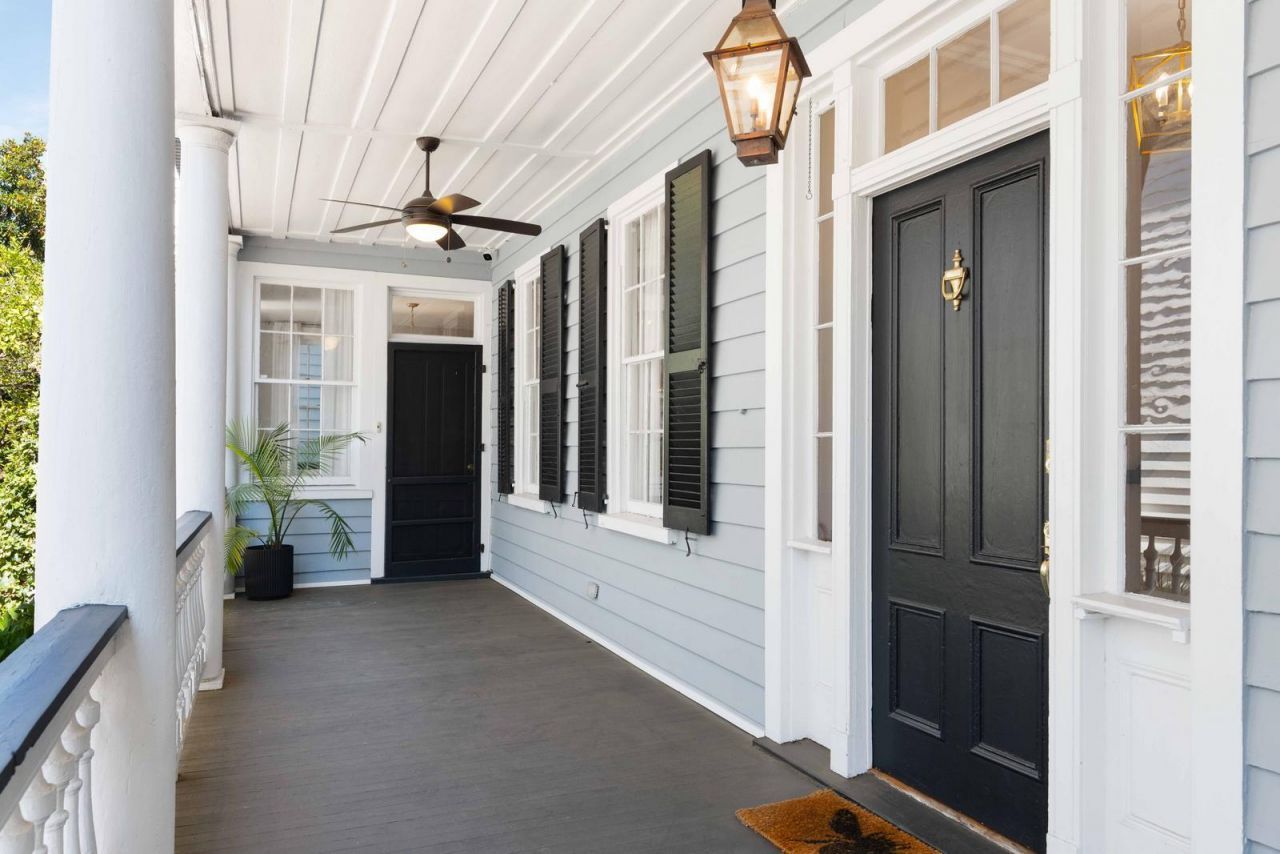 100 Queen Street Photo 4