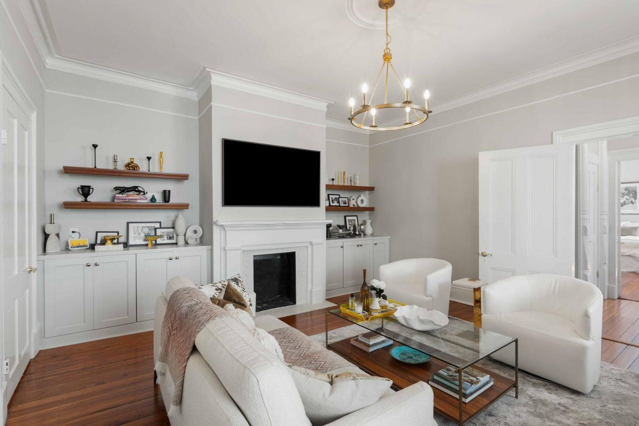 100 Queen Street Photo 7