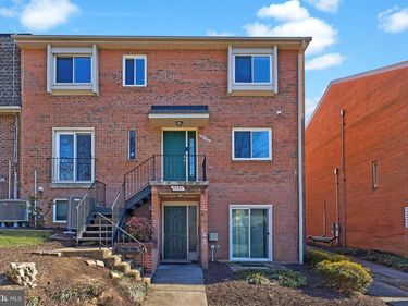 4599 LOGSDON DRIVE, Unit 37, ANNANDALE, VA 22003