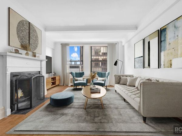 865 United Nations Plaza , Unit 14C, Manhattan, NY 10017