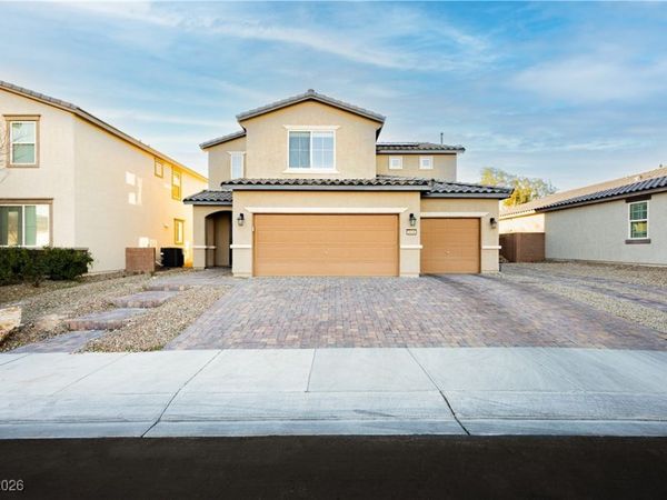 3439 Midnight Shadows Way, North Las Vegas, NV 89032