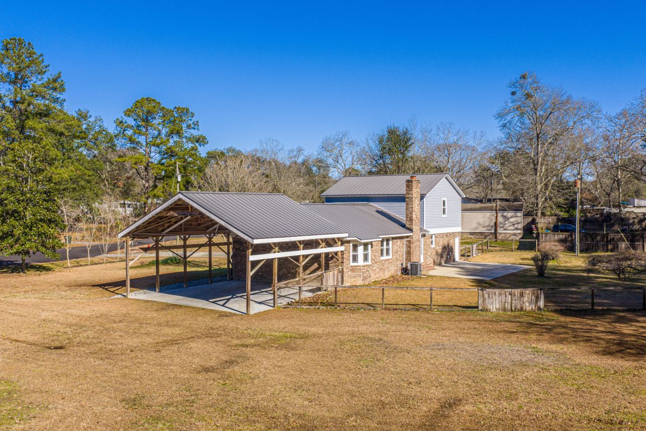 325 Linden Court Photo 106