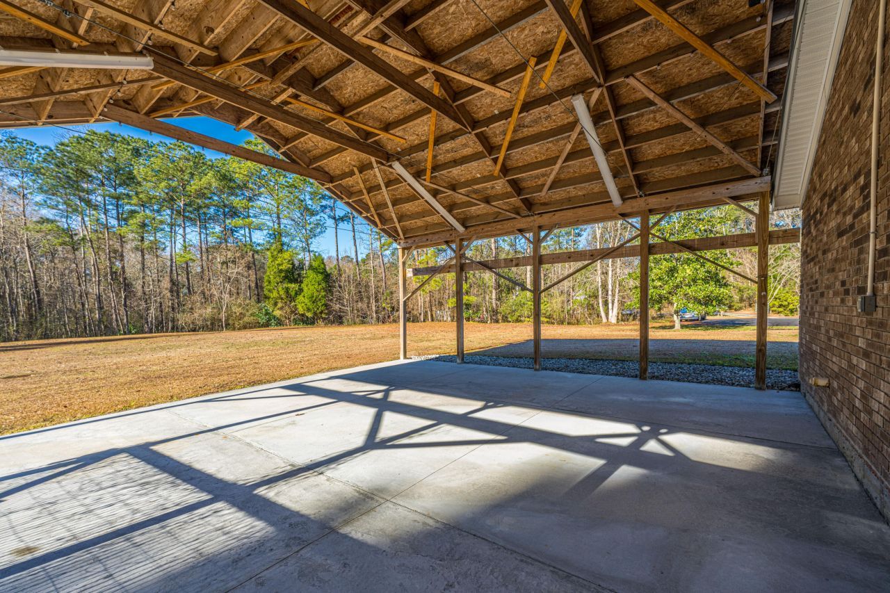 325 Linden Court Photo 44