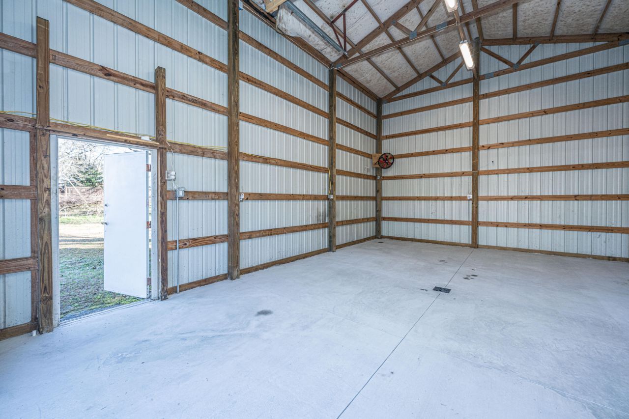 325 Linden Court Photo 49