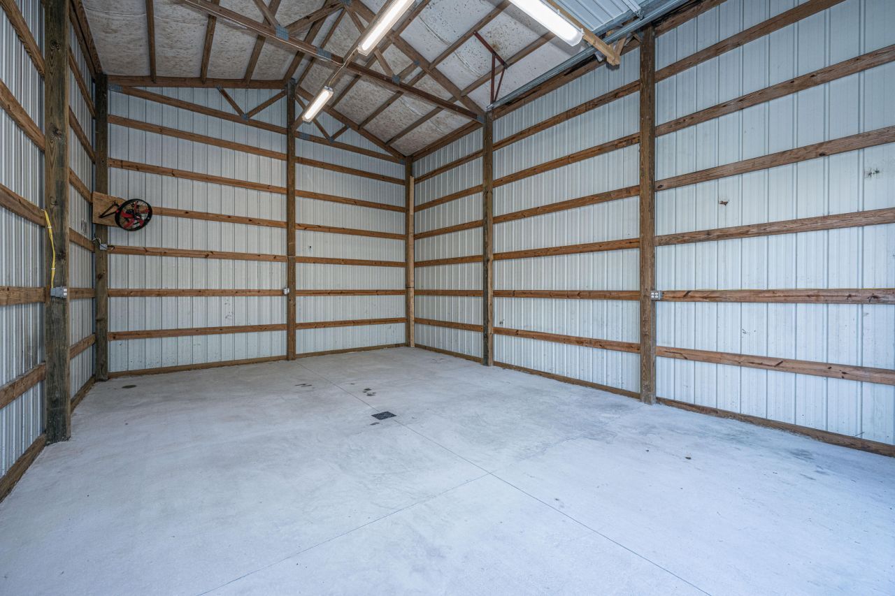 325 Linden Court Photo 50