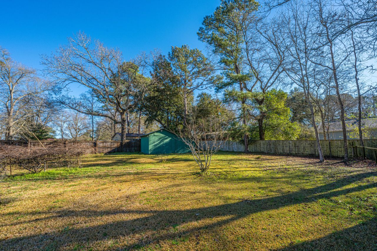 325 Linden Court Photo 57