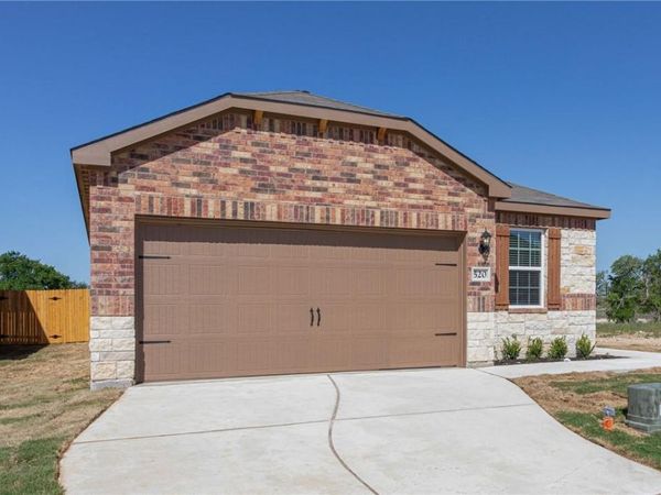 520 Republic DR, Liberty Hill, TX 78642