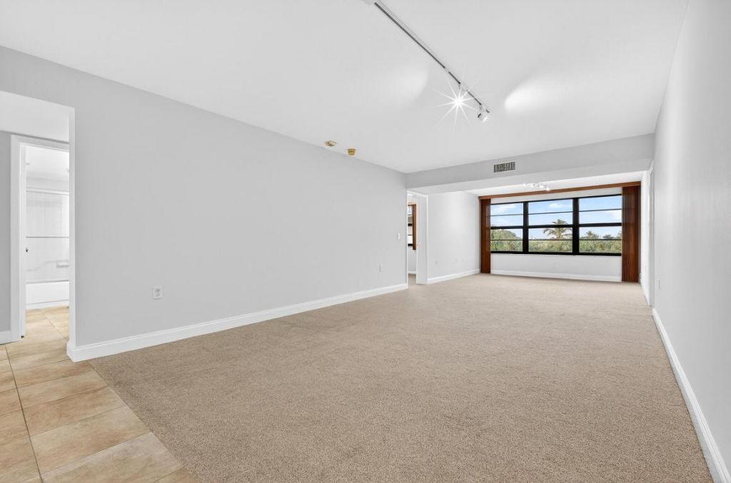 3507 Village Boulevard, Unit 401, West Palm Beach, FL 33409 Photo